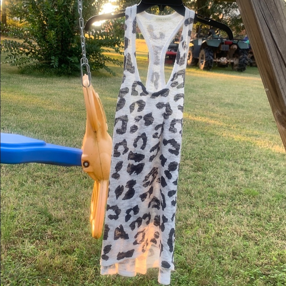 3/$15 Leopard print tank medium